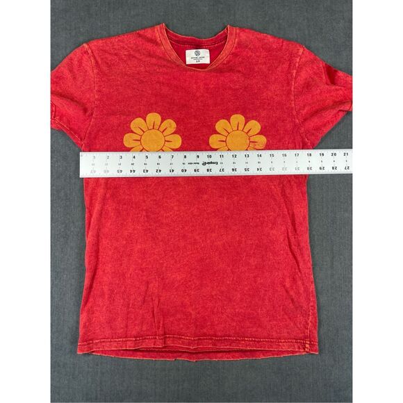 Revice Graphic Tee Women S Red Burn the Bras Feminist Flower 70s Vintage Style - Picture 3 of 7
